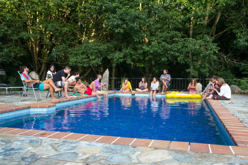 Dinner by the pool of Anceu coliving